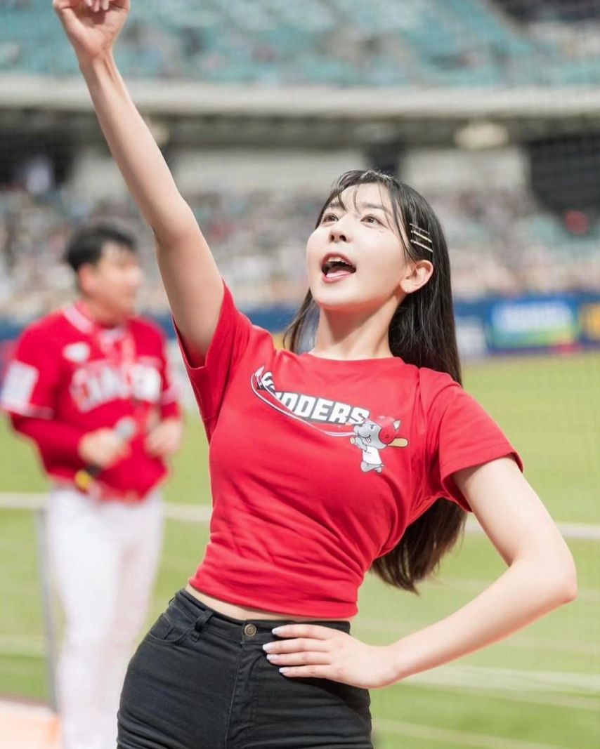 치어리더 목나경