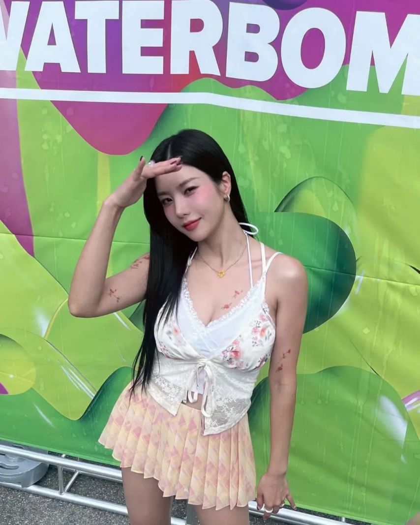 권은비.jpg