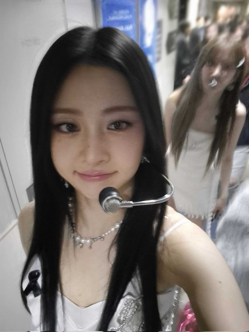 르세라핌 사쿠라 (김채원,허윤진,카즈하)