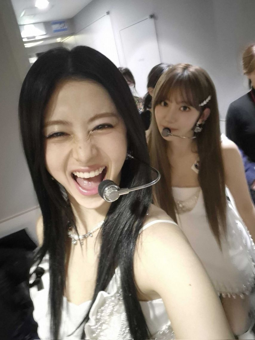 르세라핌 사쿠라 (김채원,허윤진,카즈하)