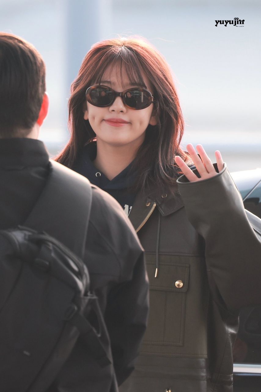 250320 상하이로 출국하는 아이브 안유진