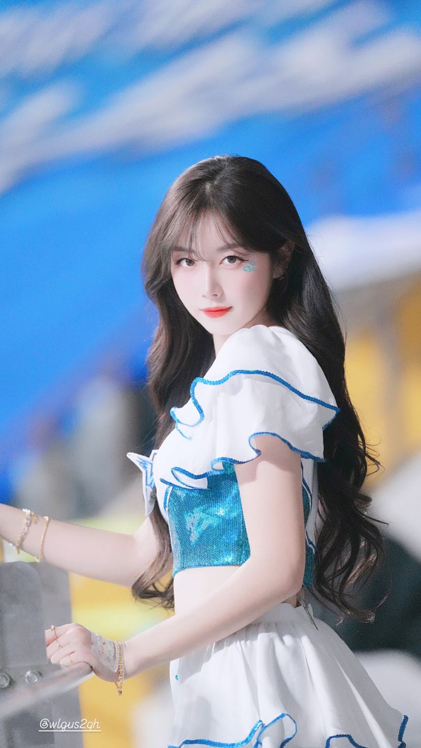 안지현