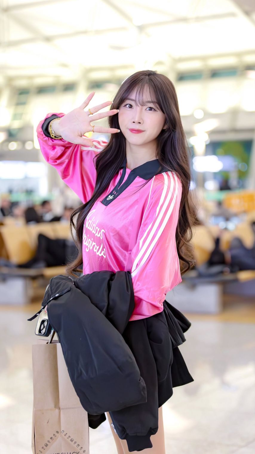 안지현