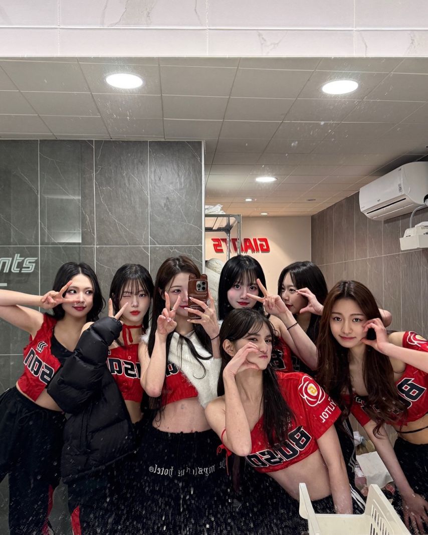 이호정 목나경 최홍라 박담비 김가현 김나현 공서윤 박수연 박예빈 이윤서 윤채원 오효정 롯데자이언츠