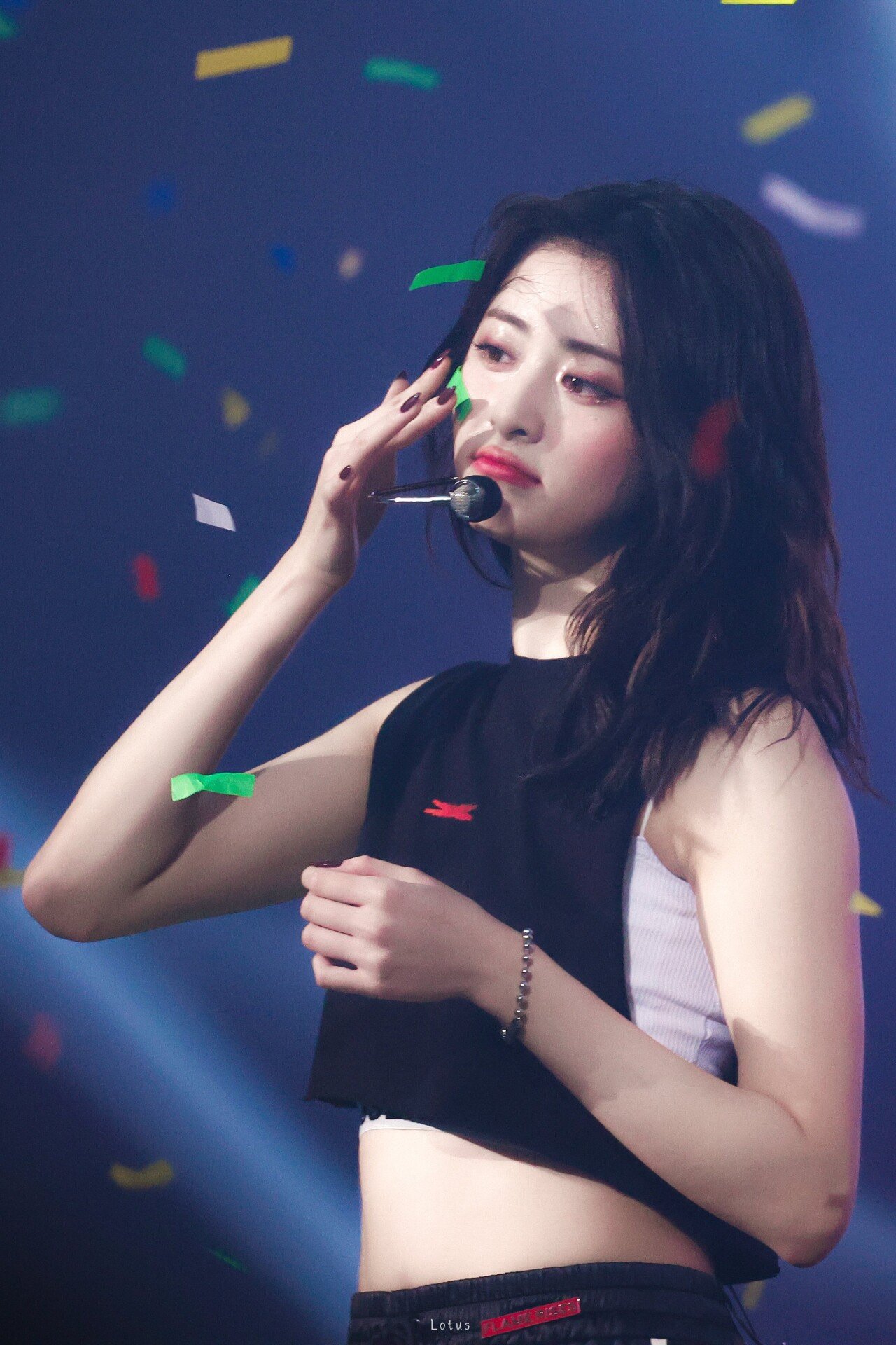 르세라핌 윤진