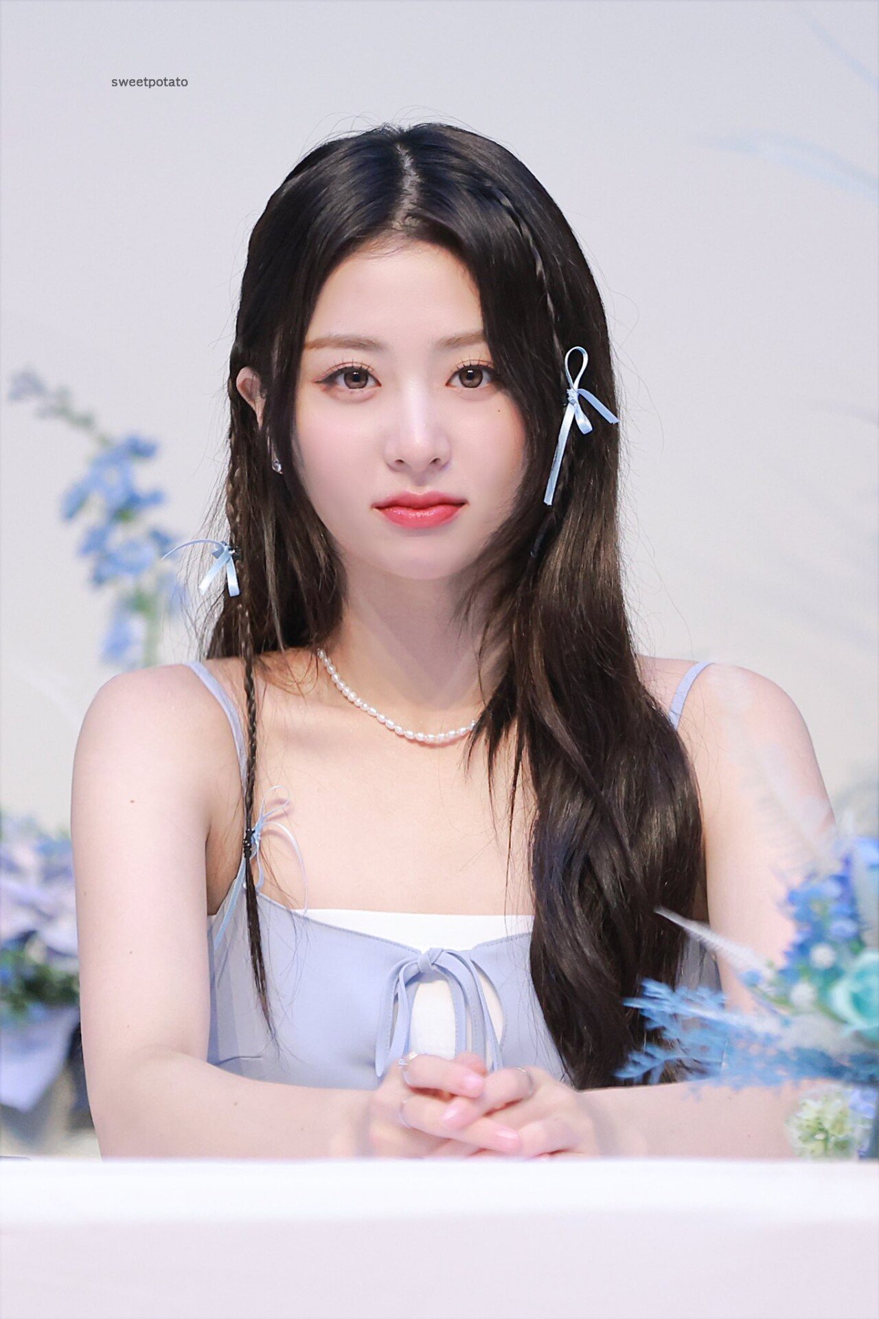 르세라핌 윤진