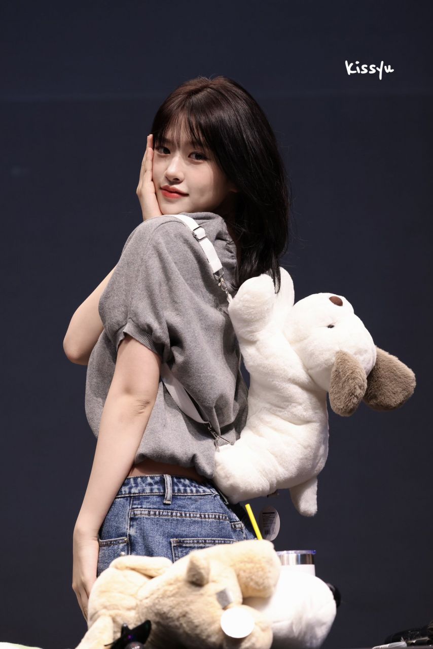 아이브 안유진