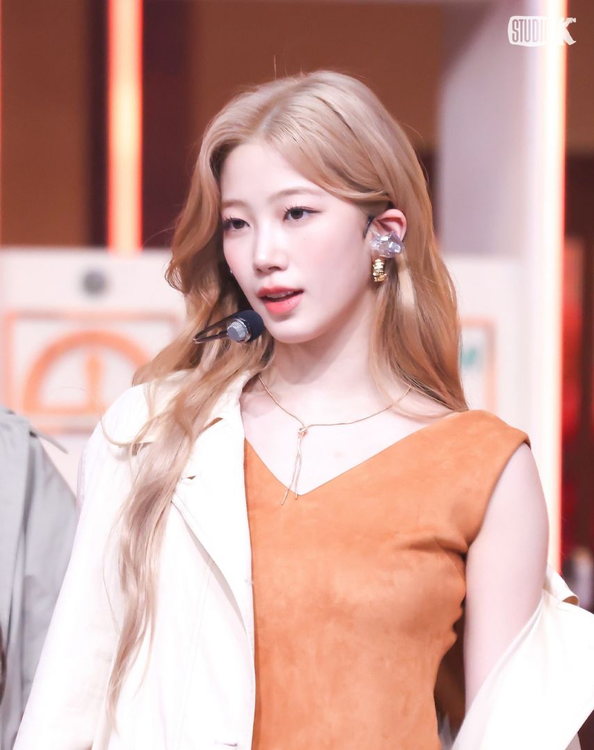 LESSERAFIM르세라핌 뮤직뱅크 금고털이