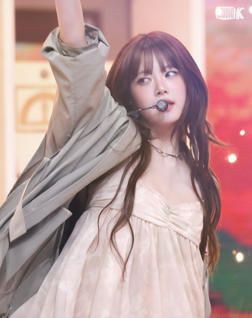 LESSERAFIM르세라핌 뮤직뱅크 금고털이