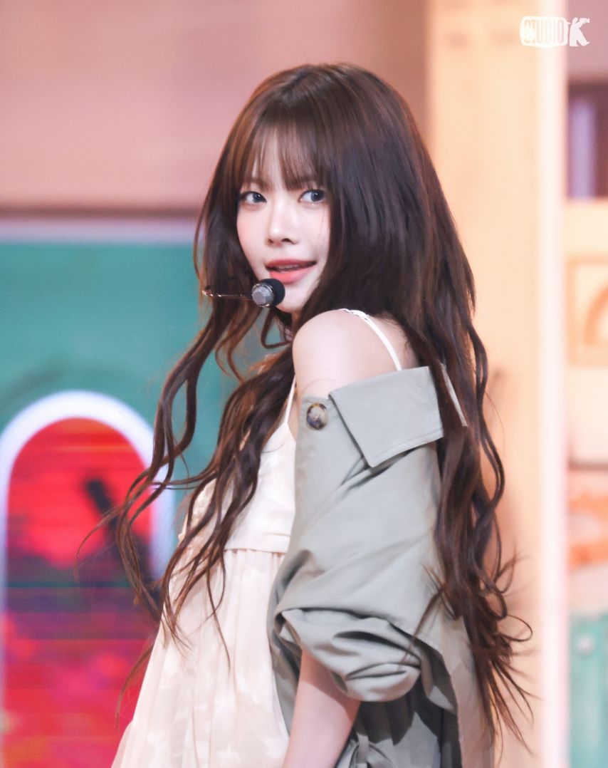 LESSERAFIM르세라핌 뮤직뱅크 금고털이
