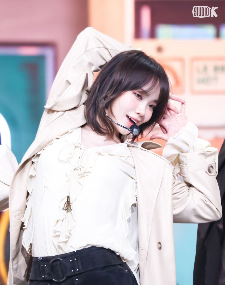 LESSERAFIM르세라핌 뮤직뱅크 금고털이