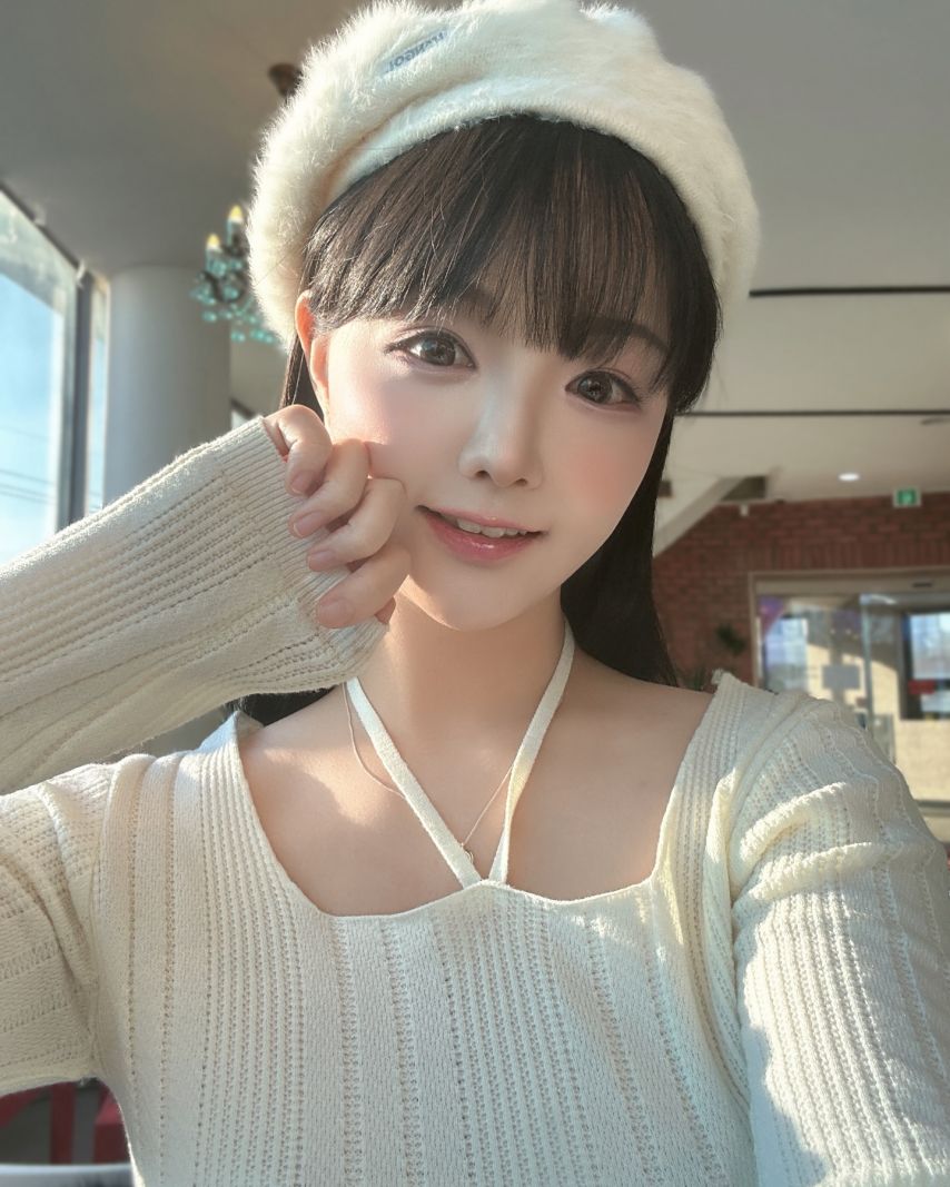 왕보라 (겸 웹툰작가)