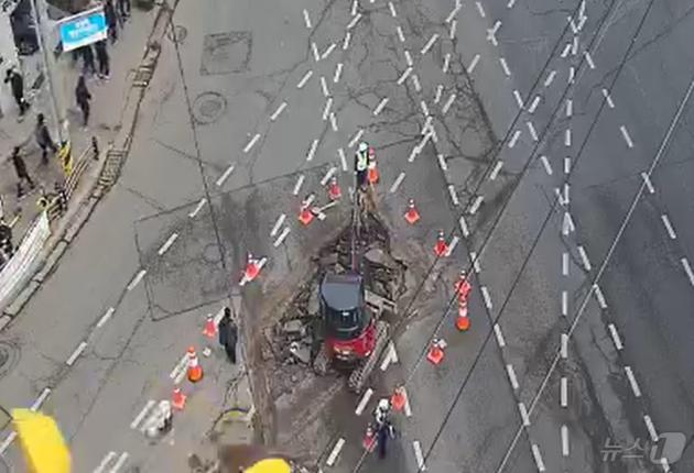 인천 서구 검단사거리 싱크홀 발생