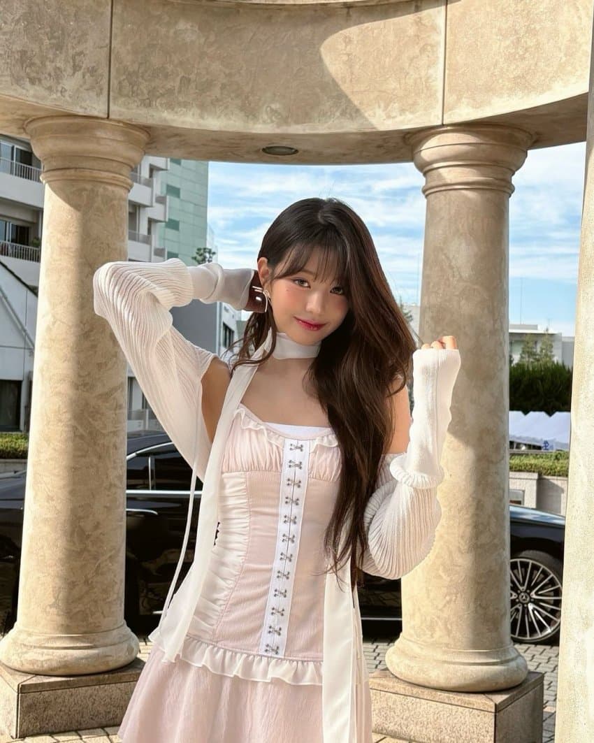 아이브 원영 침대위