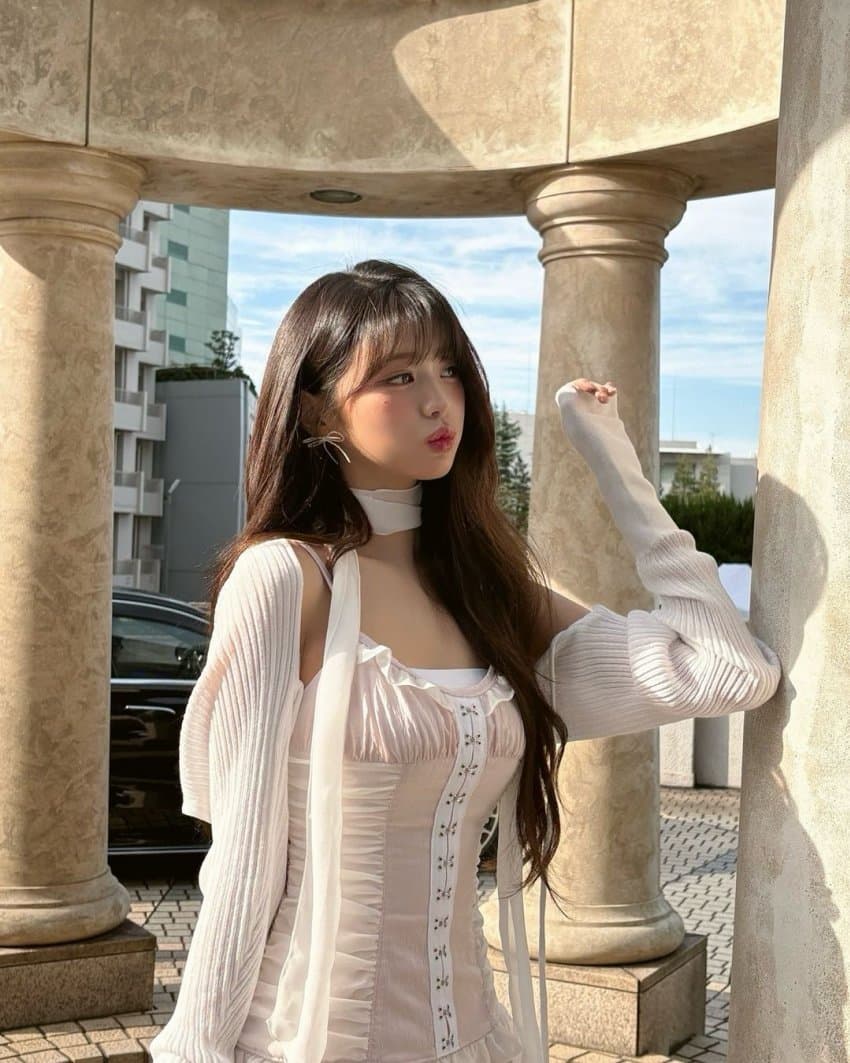 아이브 원영 침대위