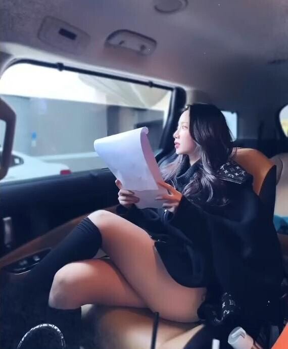 스케이터 출신 베리굿 조현 허벅지 클라스
