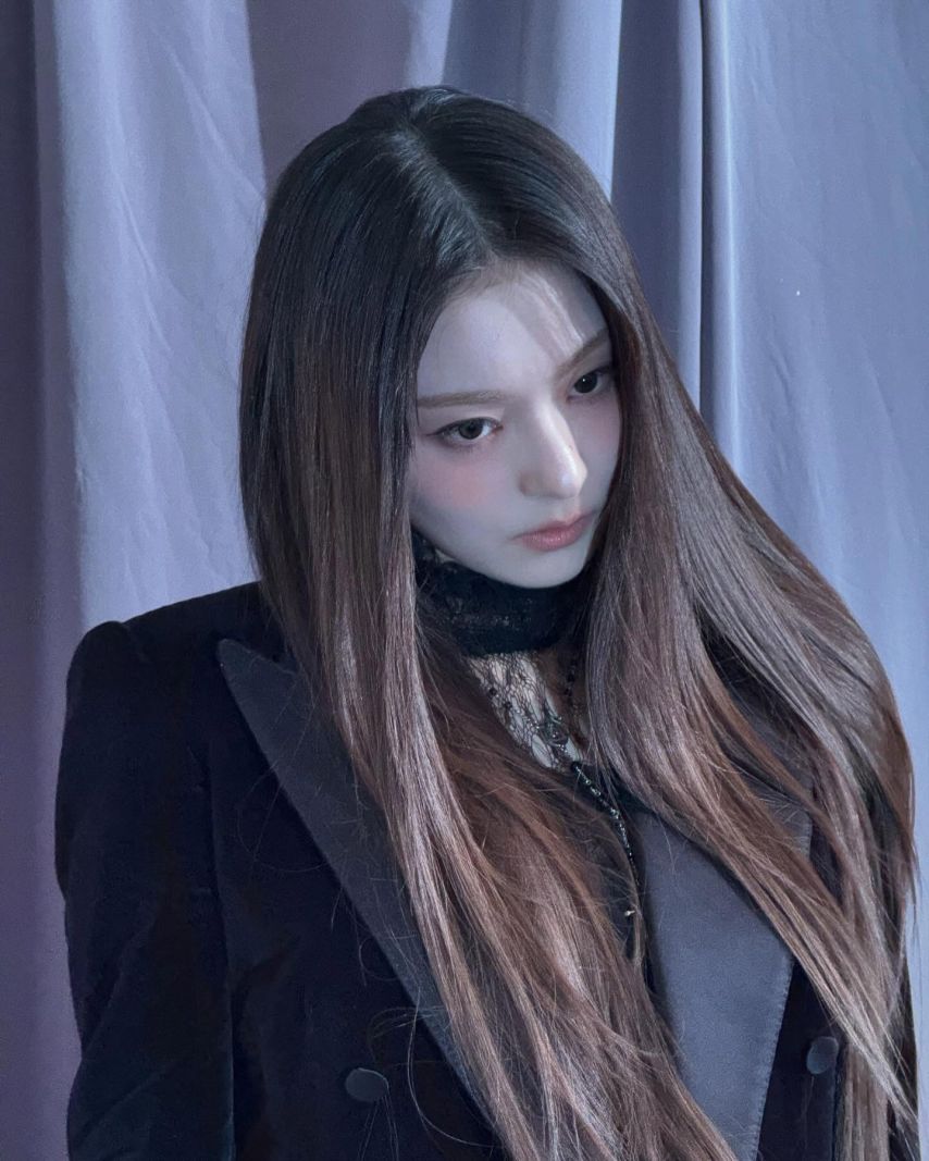프로미스나인 이나경,백지헌
