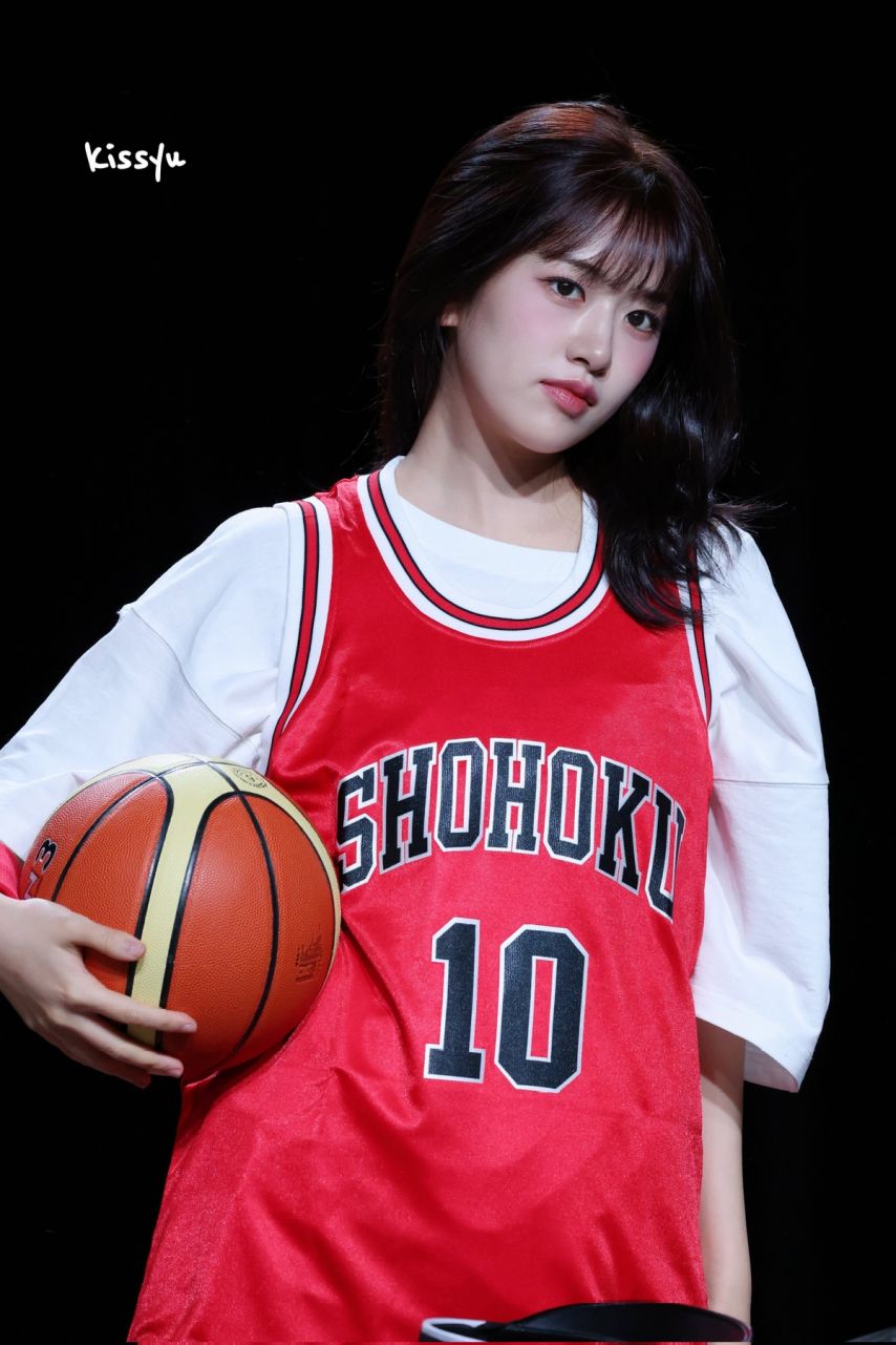 권투, 야구, 농구, 축구 다 하는 안유진..