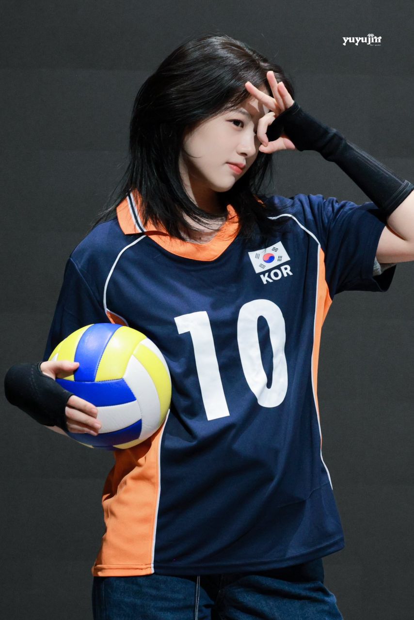 권투, 야구, 농구, 축구 다 하는 안유진..