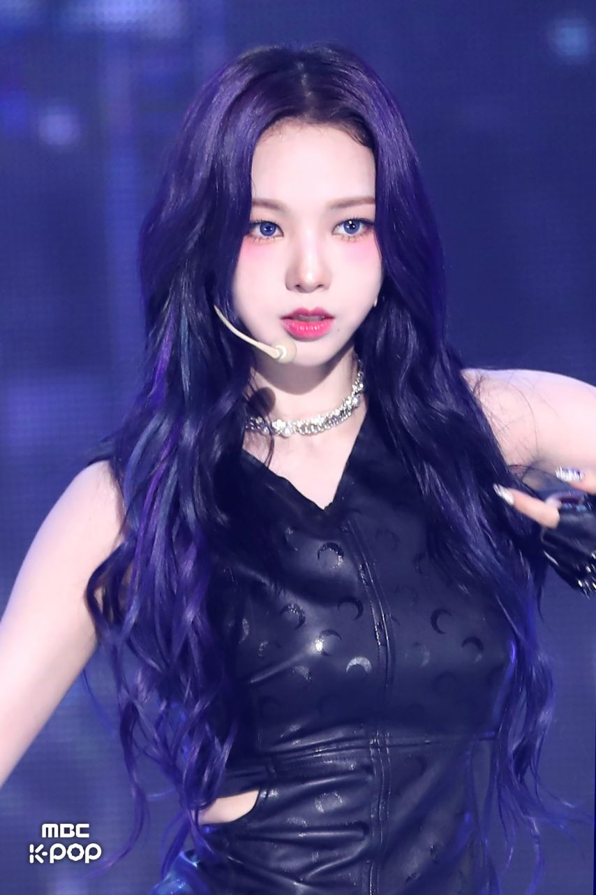 카리나,김채원,장원영,미나,카즈하,레이,설윤
