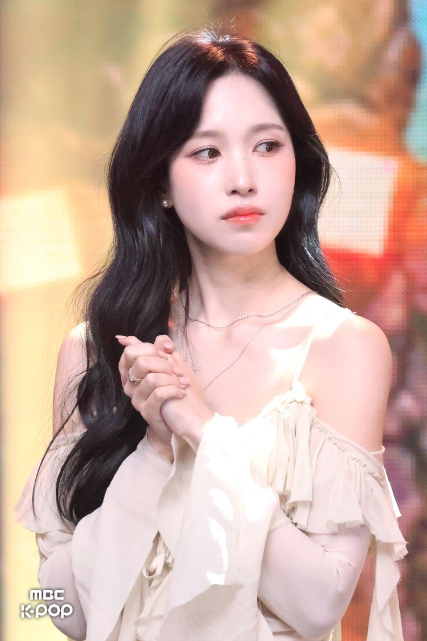 카리나,김채원,장원영,미나,카즈하,레이,설윤,윈터,안유진,해원,리즈
