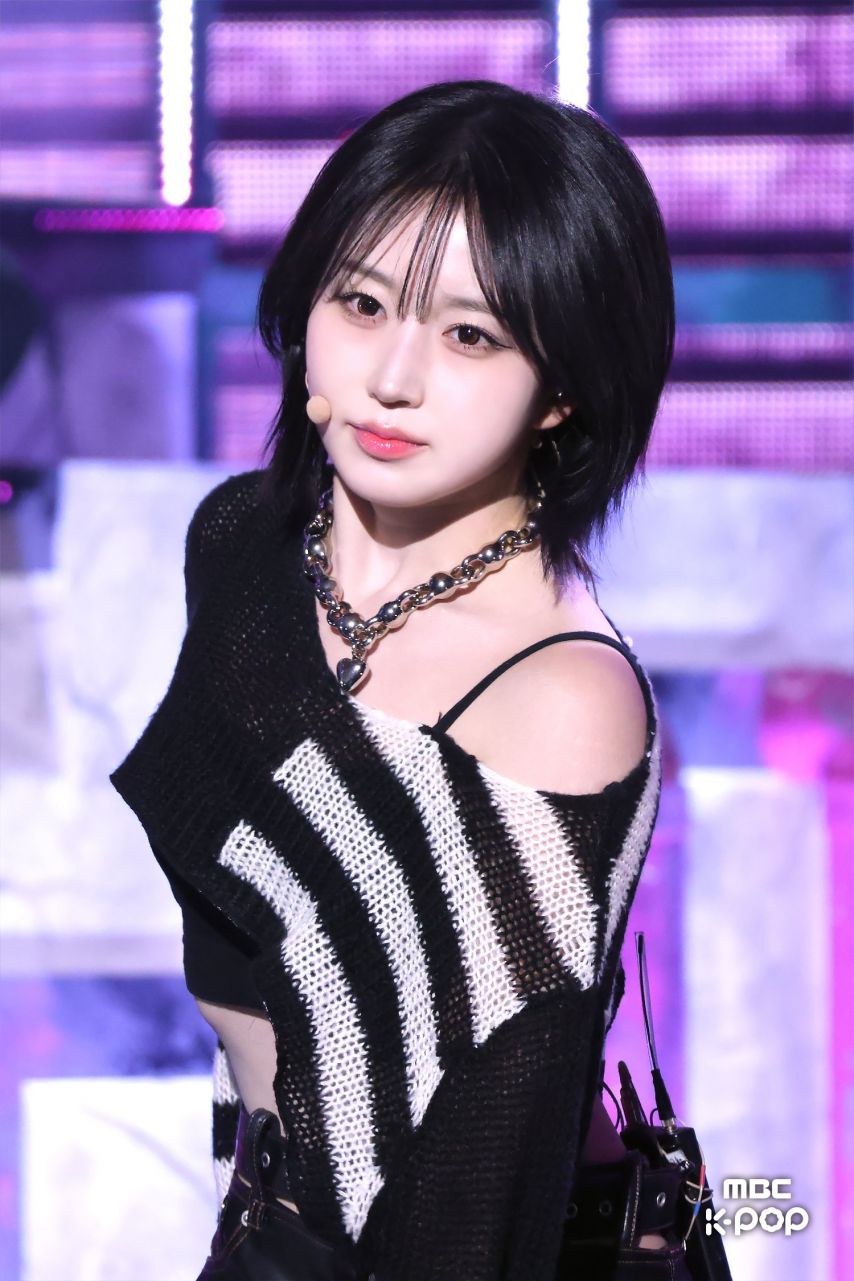 카리나,김채원,장원영,미나,카즈하,레이,설윤,윈터,안유진,해원,리즈