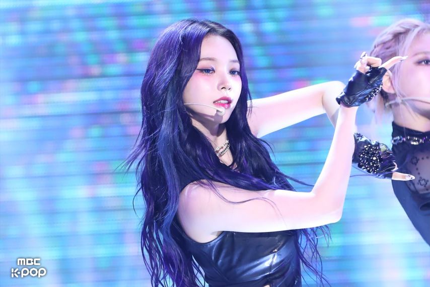카리나,김채원,장원영,미나,카즈하,레이,설윤,윈터,안유진,해원,리즈