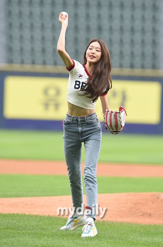 [아이브] 프로야구 개막 특집 장원영  시구