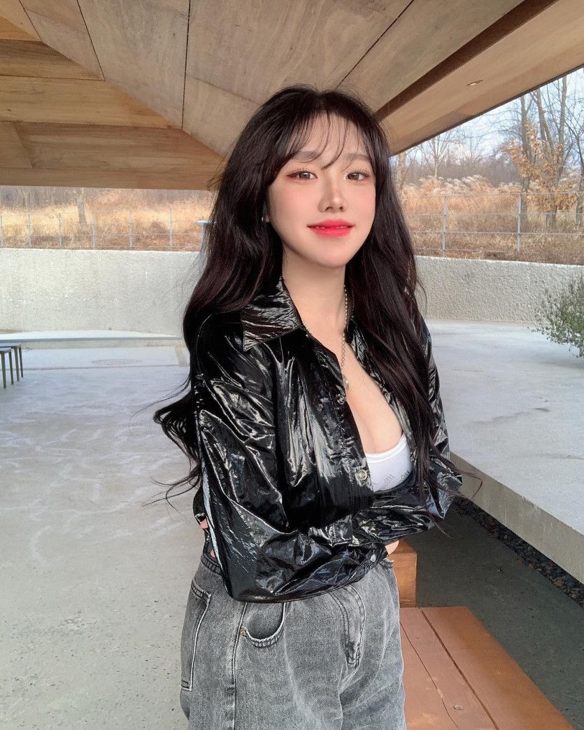 모델 기무세딘 (김유정)