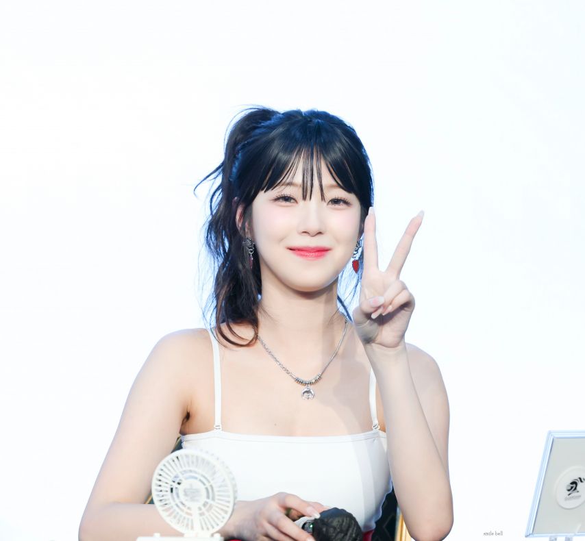 프로미스나인 백지헌