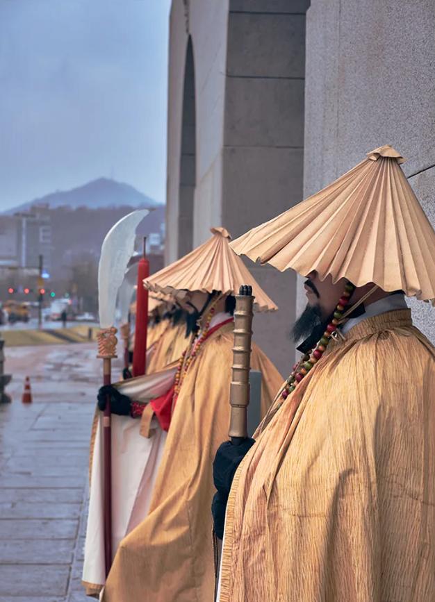 경복궁에서 외국인들 동양뽕 풀충전 해주는 것