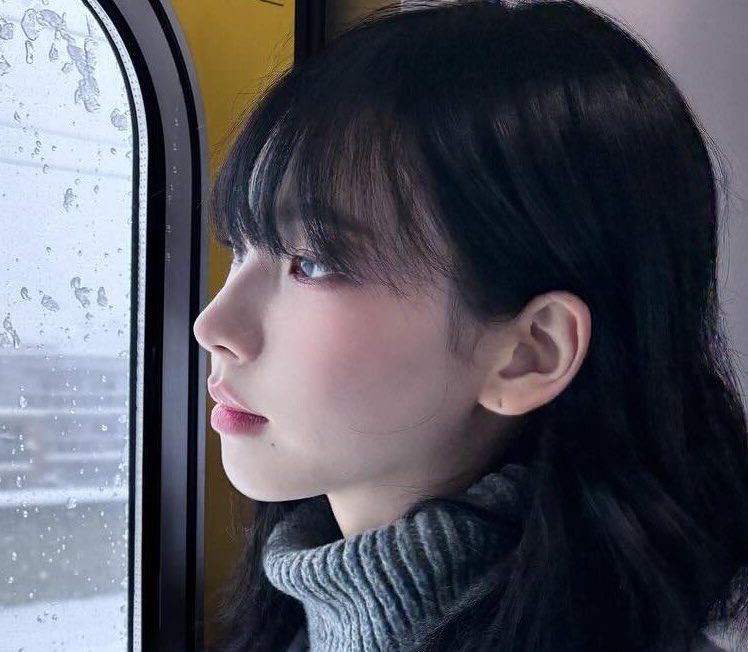 에스파 카리나 옆모습