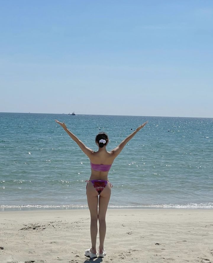 16 )) 신수지 비키니짤 모음