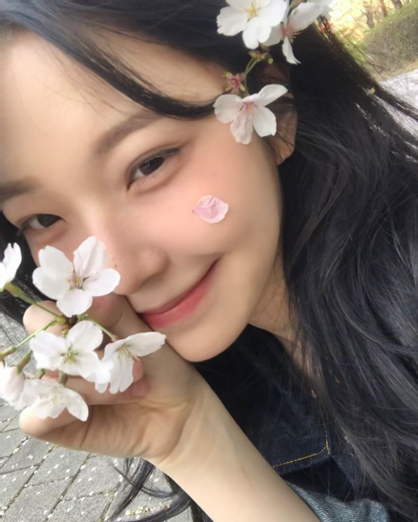 프로미스나인 백지헌