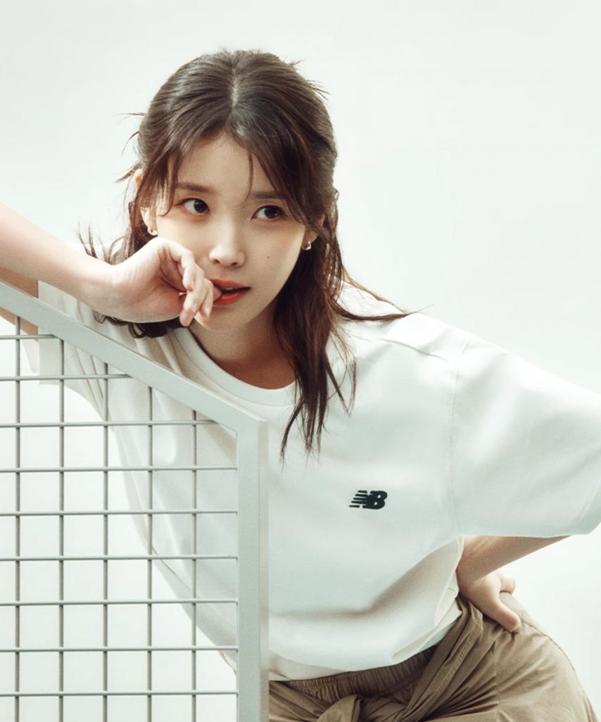 아이유 뉴발란스 블랙야크