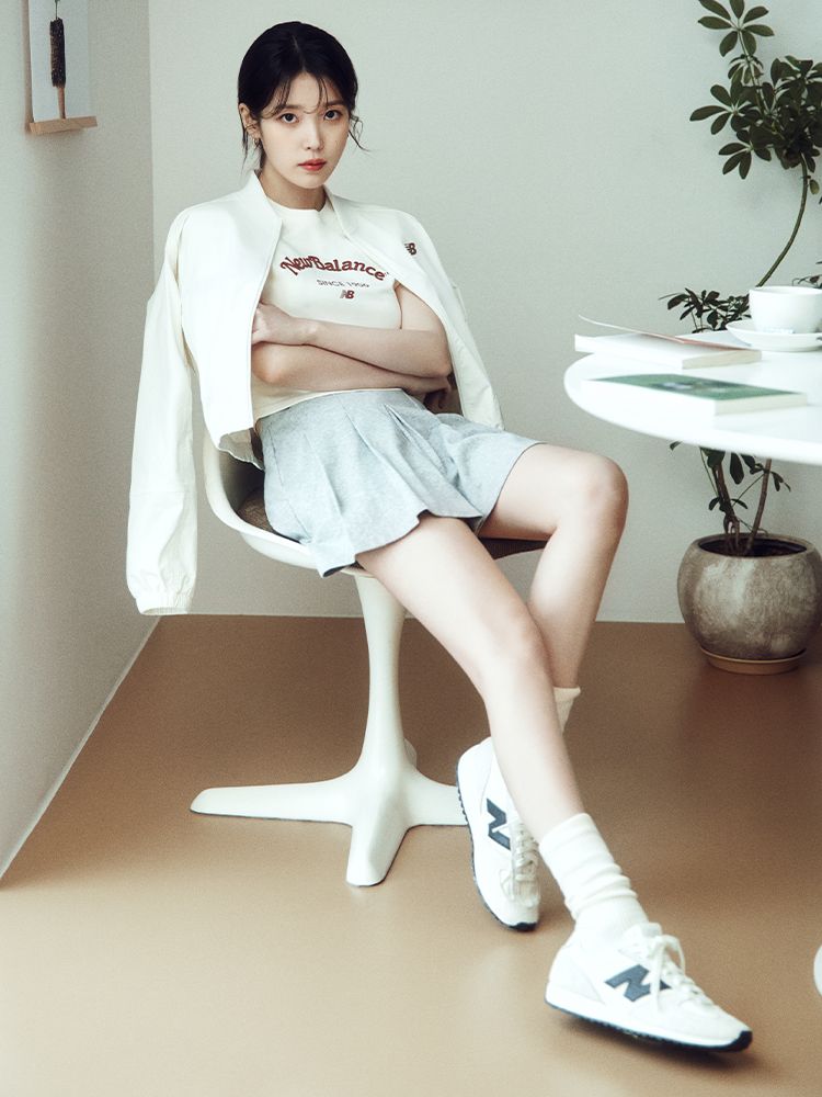 아이유 뉴발란스 블랙야크