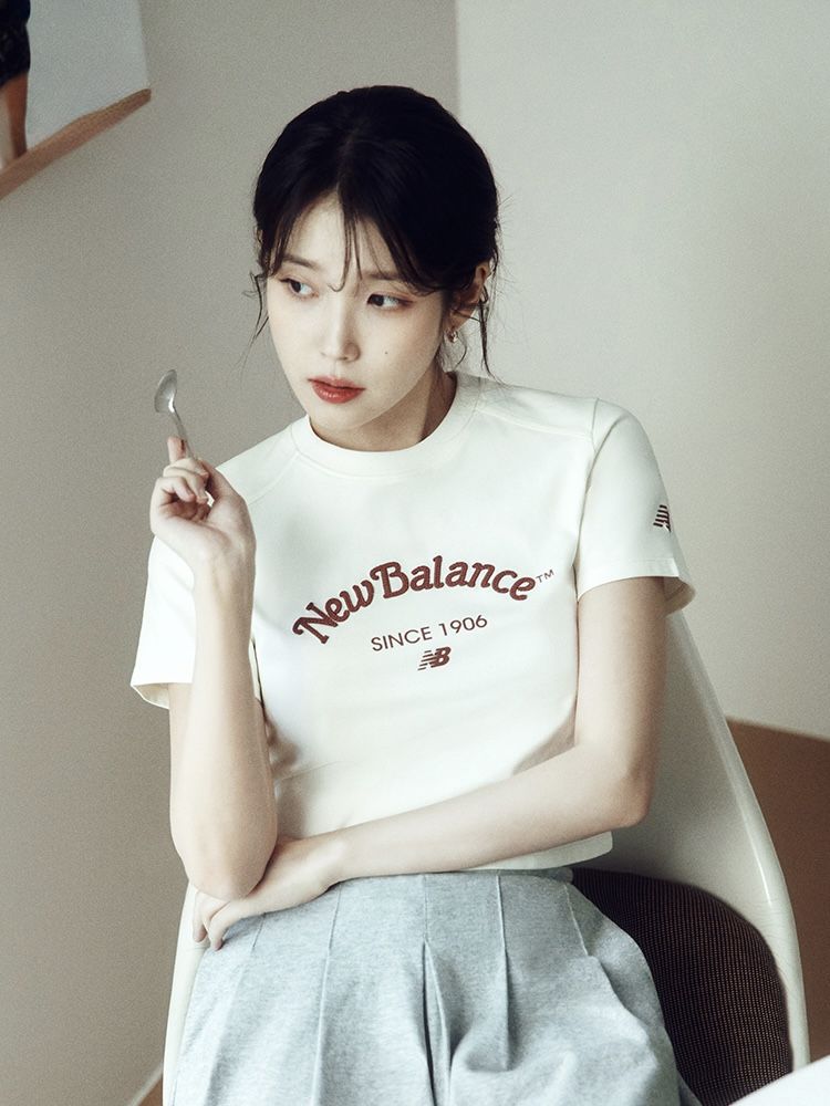 아이유 뉴발란스 블랙야크