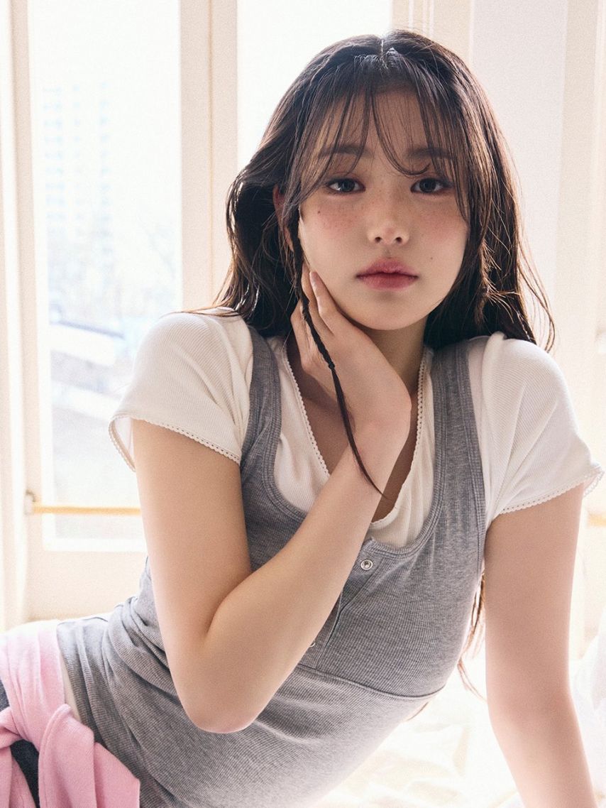 [아이브] 장원영 ..... 로라로라 25 Summer Collection