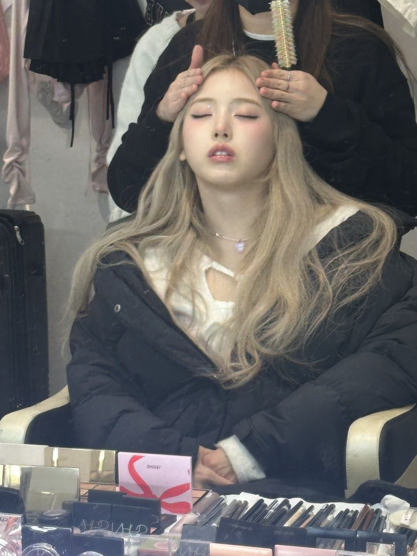 엔믹스 지우 (릴리,해원,설윤,배이,규진)