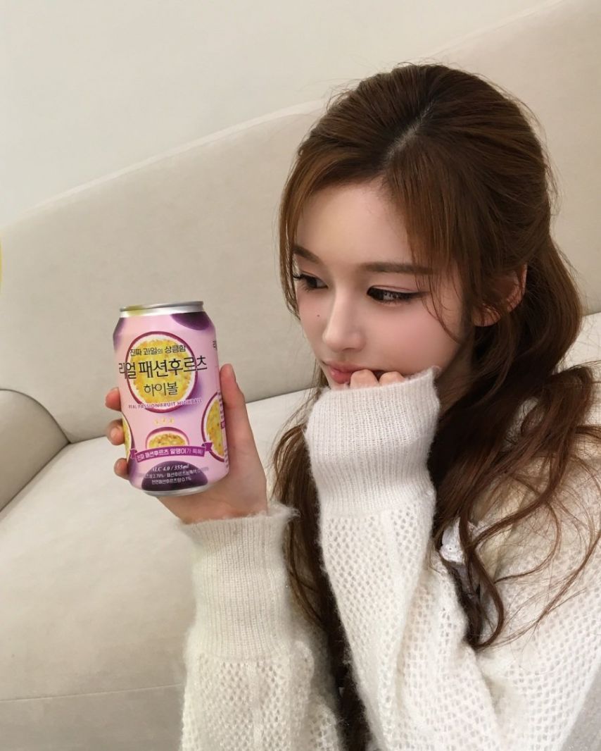엔믹스 설윤, 카브루 하이볼 광고 사진들