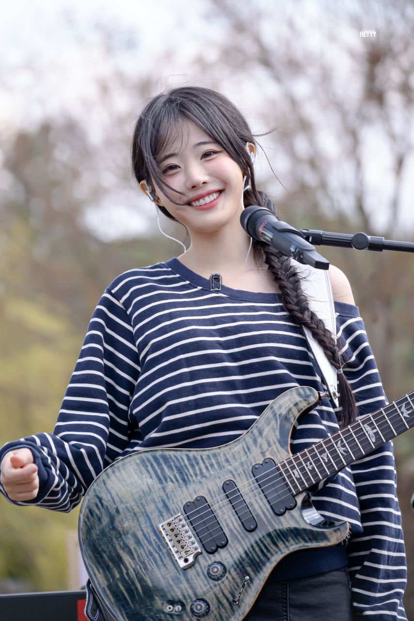 QWER 히나
