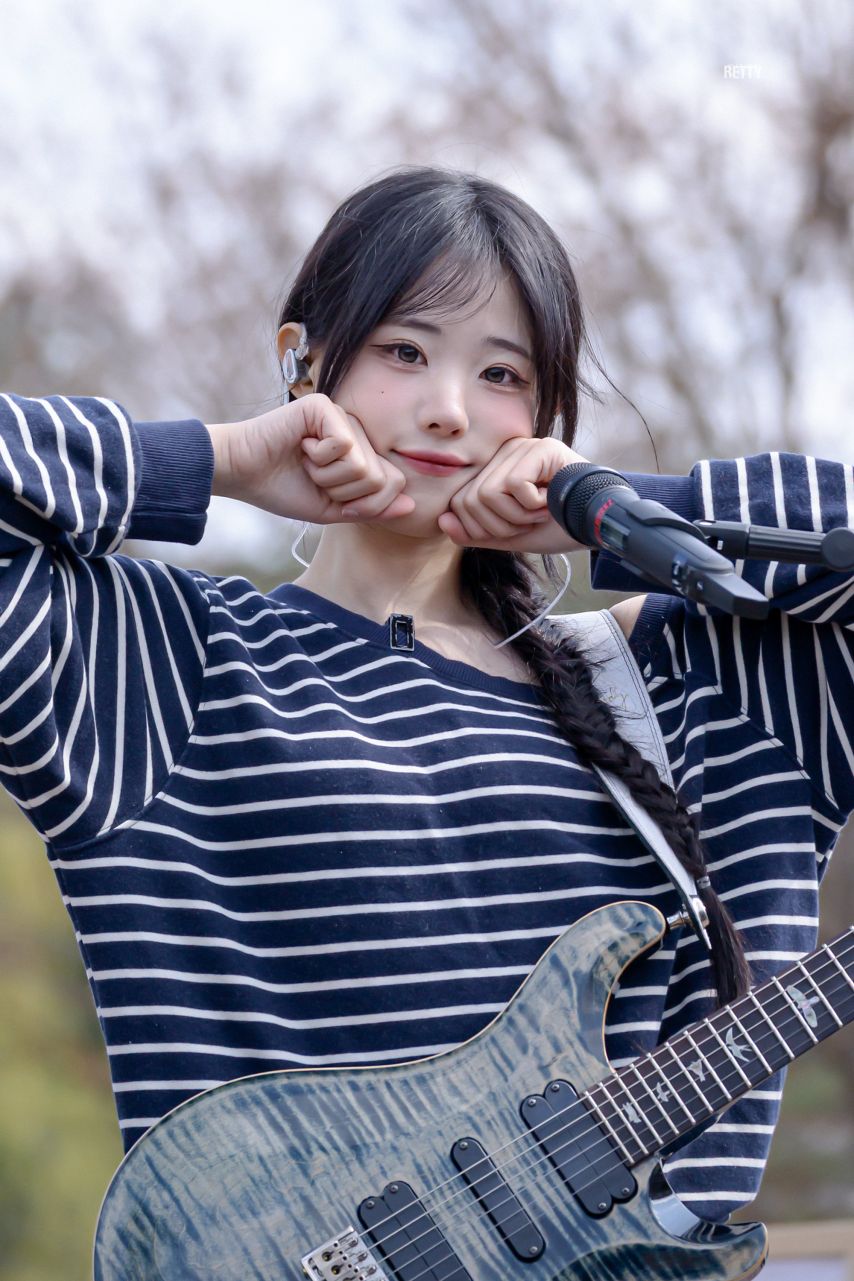 QWER 히나