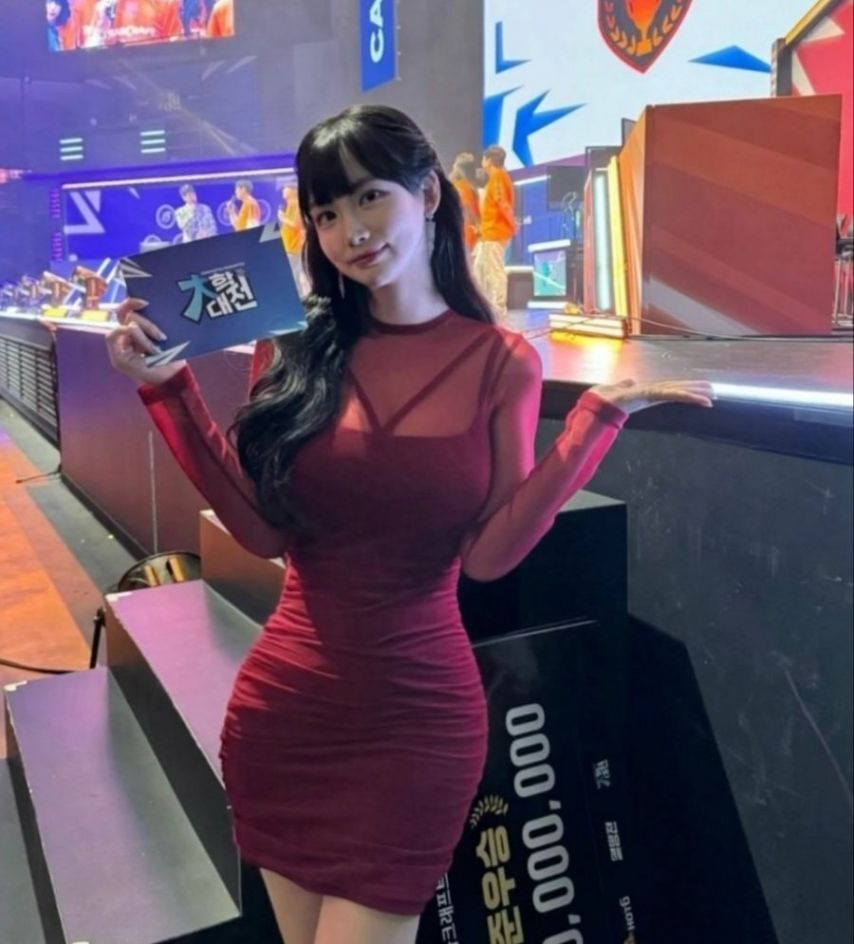 15 )) 피지컬 깡패 아나운서 곽민선 (약스압)