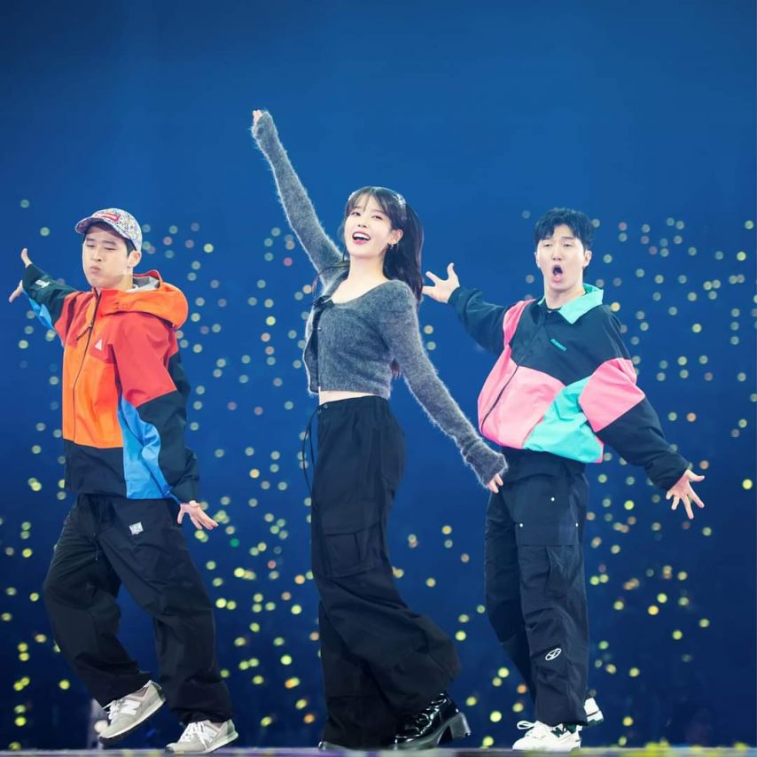 배경이 영화같은 아이유 콘서트 고화질