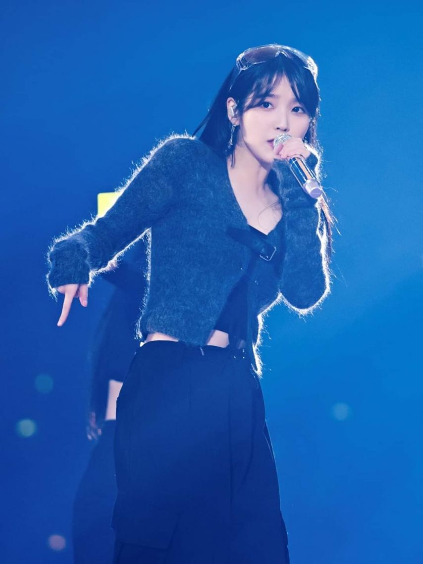 배경이 영화같은 아이유 콘서트 고화질