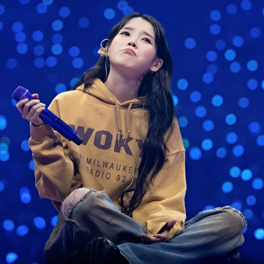 배경이 영화같은 아이유 콘서트 고화질