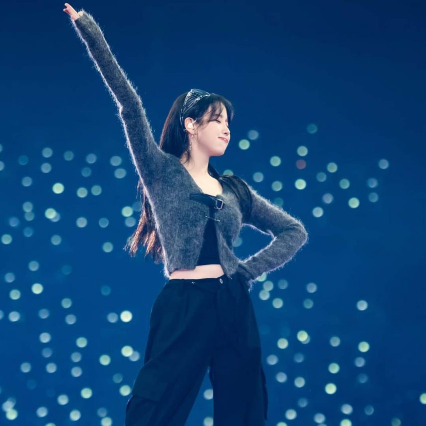 배경이 영화같은 아이유 콘서트 고화질