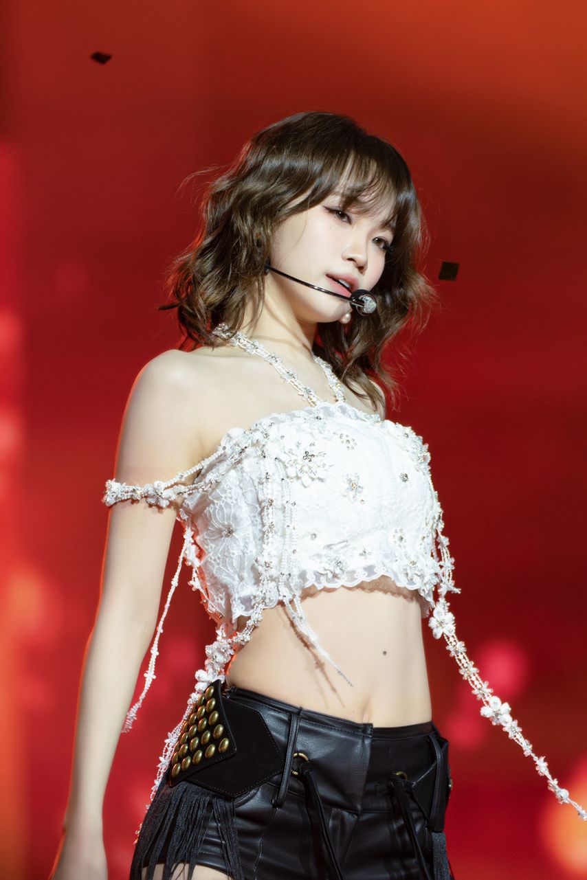 르세라핌 콘서트 에너지 넘치는 핫걸 김채원
