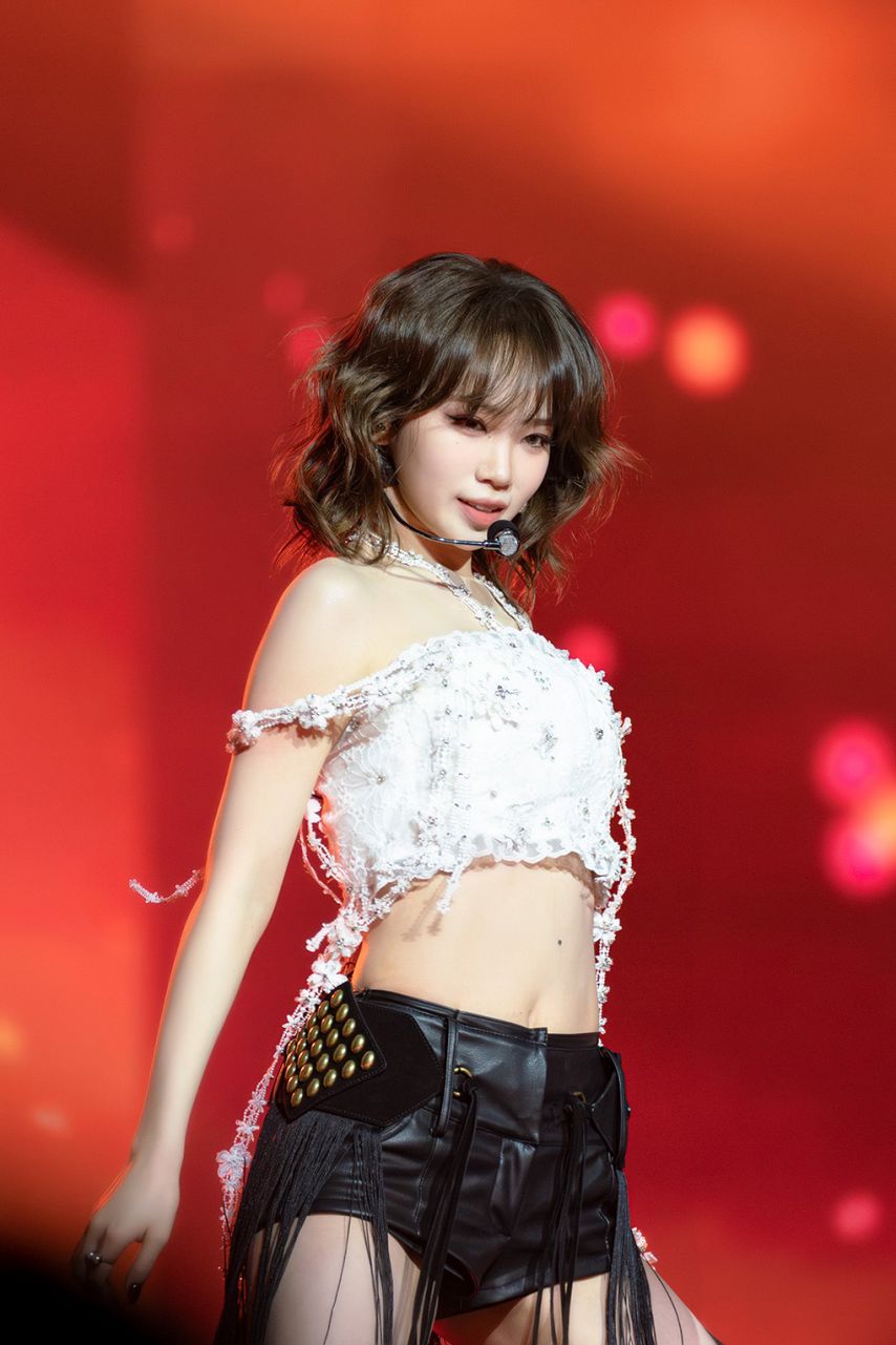 르세라핌 콘서트 에너지 넘치는 핫걸 김채원
