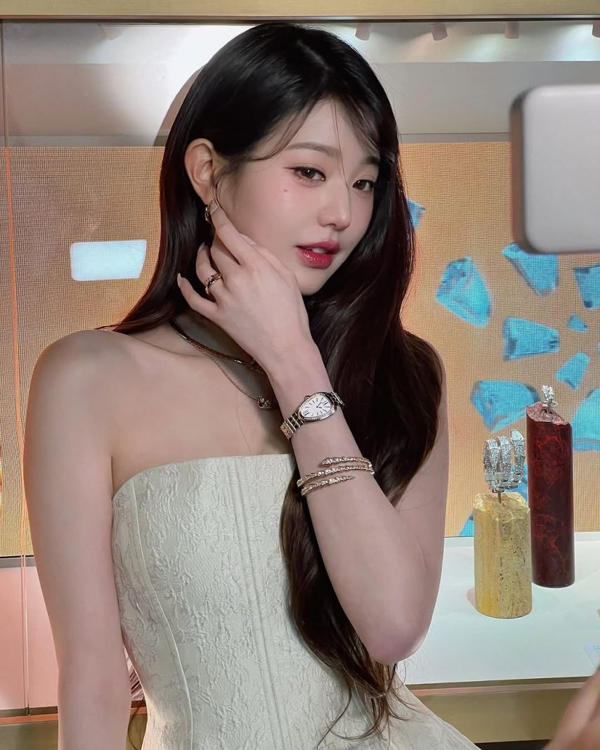 불가리 행사장 아이브 장원영 . JPGIF (스압)